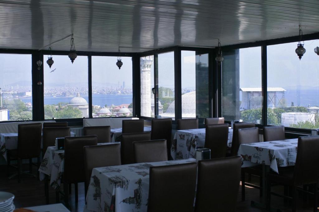 Esra Sultan Petrol Hotel Estambul Exterior foto
