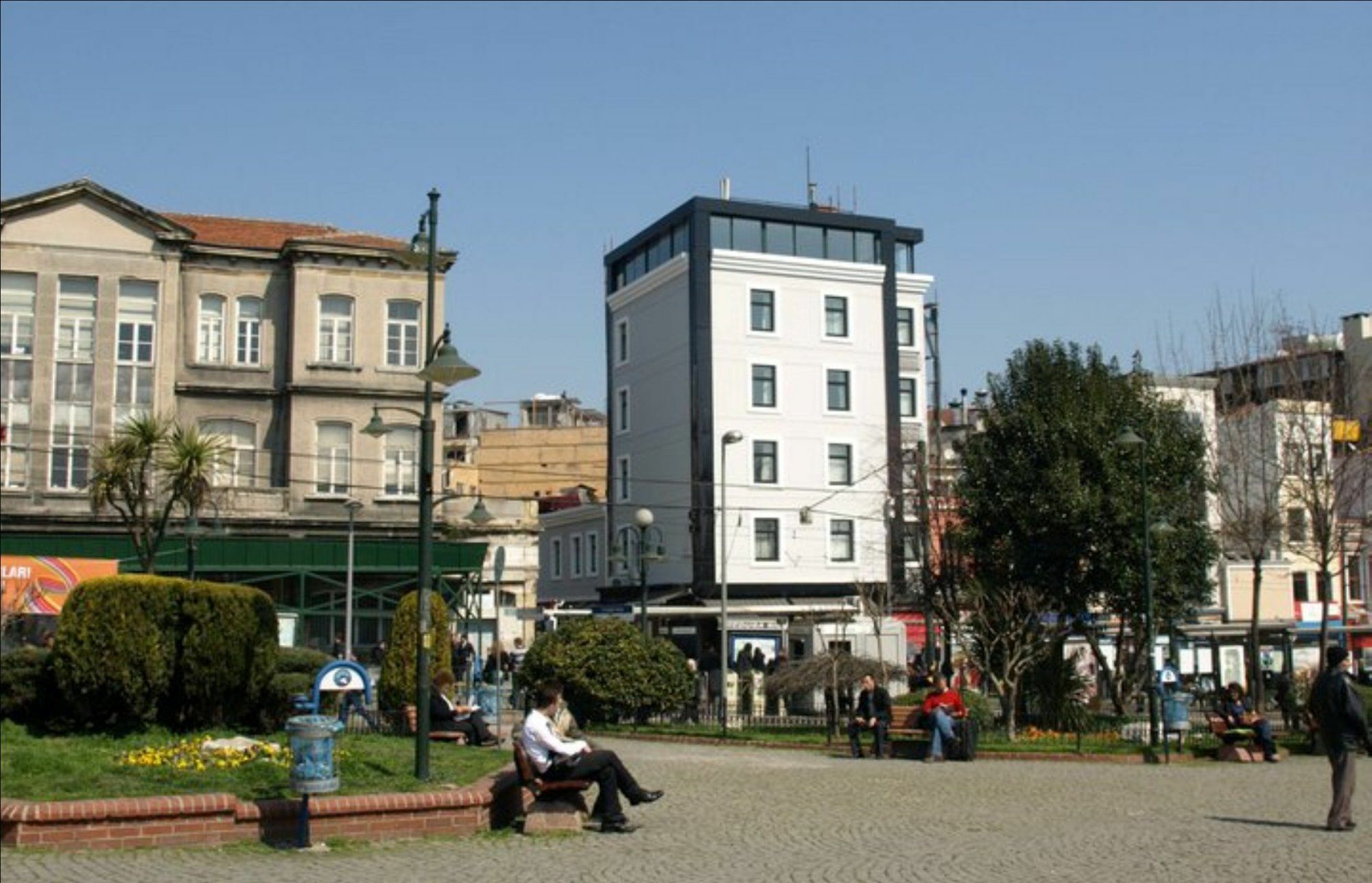 Esra Sultan Petrol Hotel Estambul Exterior foto